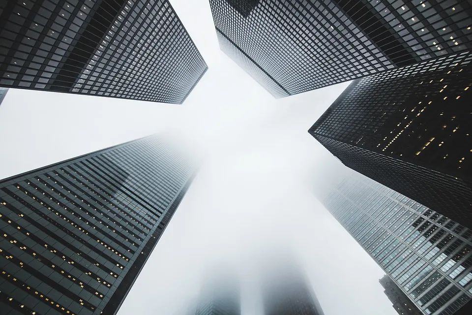 重磅！这次两会，对房地产讲出“重大风险提示”(图2)